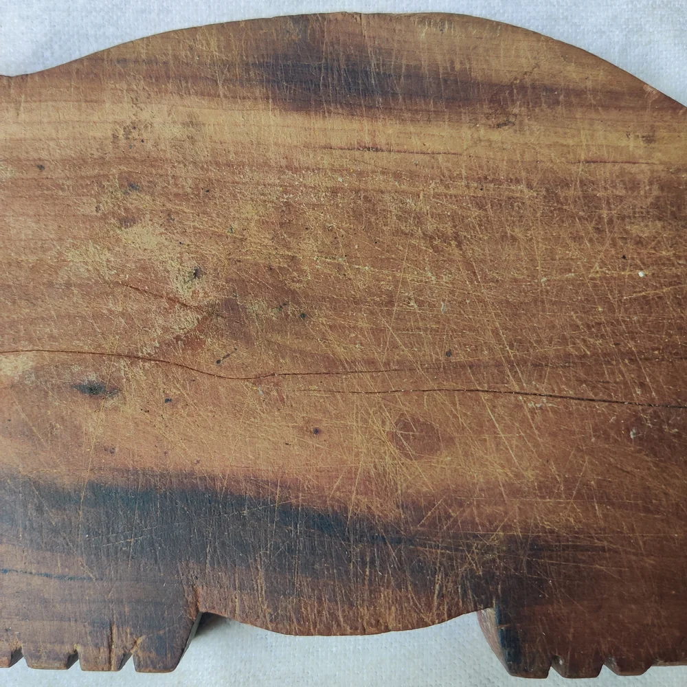 VTG Pig Shaped Cutting Board with Strawberries  14.5x7.25